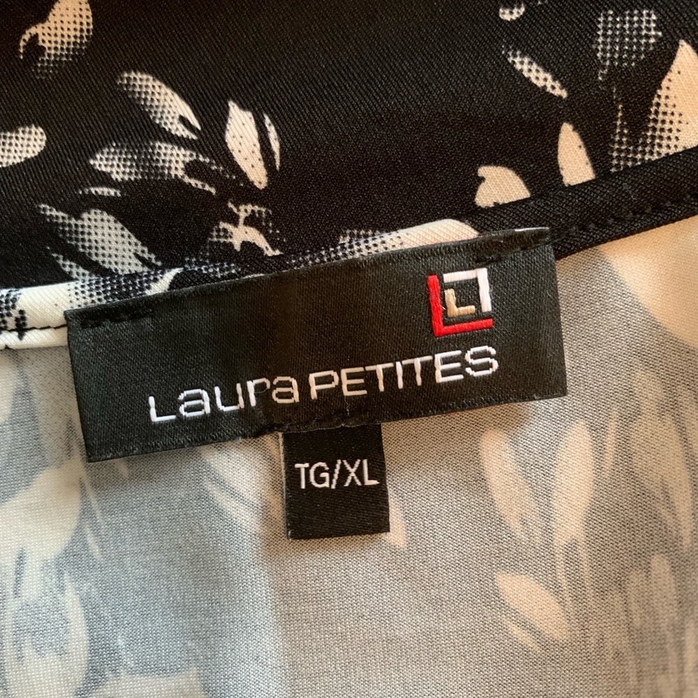 🛍 LAURA PETITES Petite Ruffled Top - Picture 4 of 4